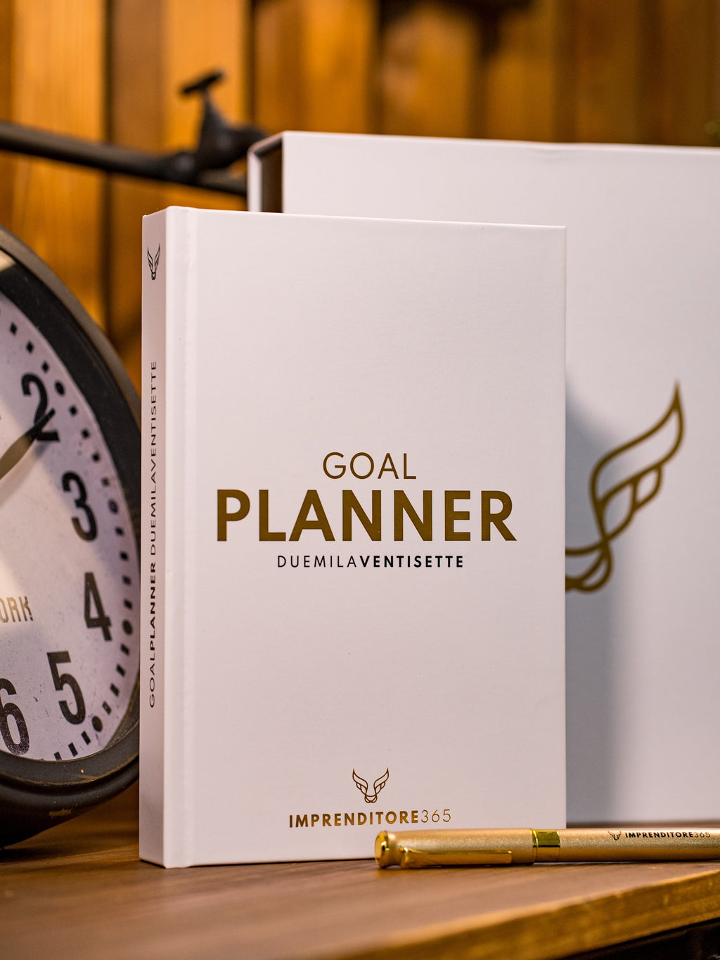 Goal Planner 2027, copertina bianca con titolo oro